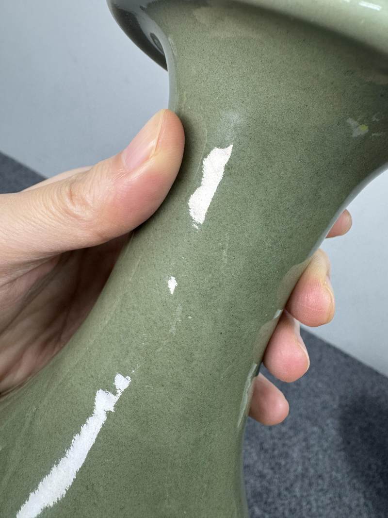 明早期 龍泉窯青釉「歲寒三友」玉壺春瓶 - 图12