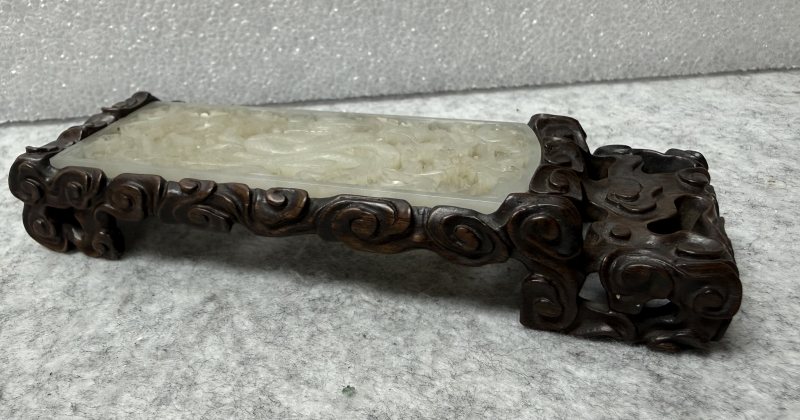 明  白玉雲龍紋鉈尾帶板墨床 - 图4