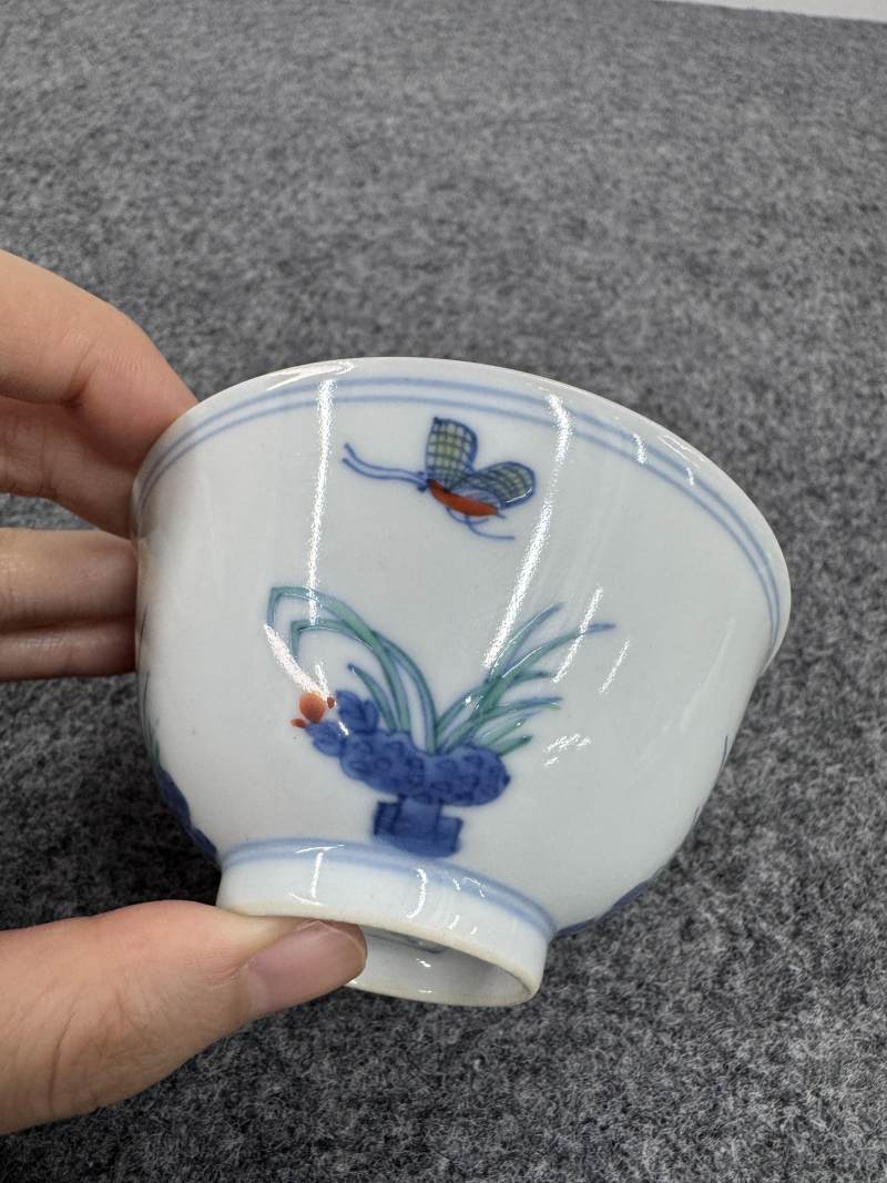 清康熙 鬥彩蝴蝶紋杯 - 图2