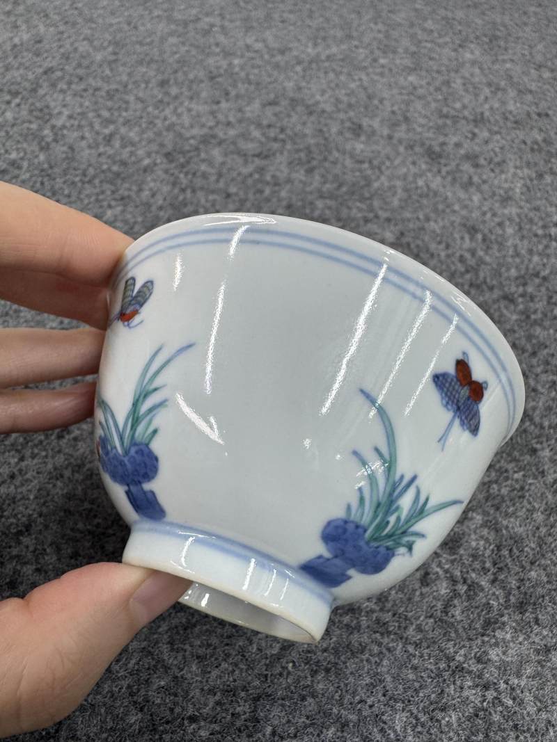 清康熙 鬥彩蝴蝶紋杯 - 图3
