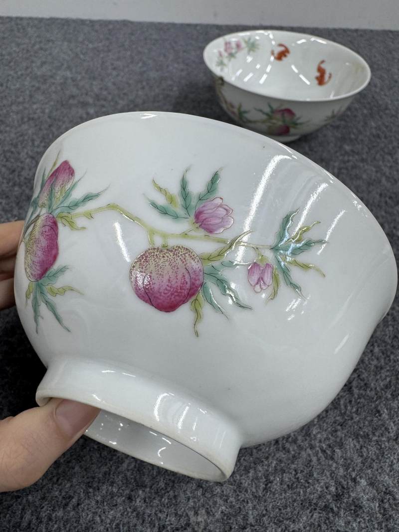 清 粉彩桃蝠紋碗一對 - 图6