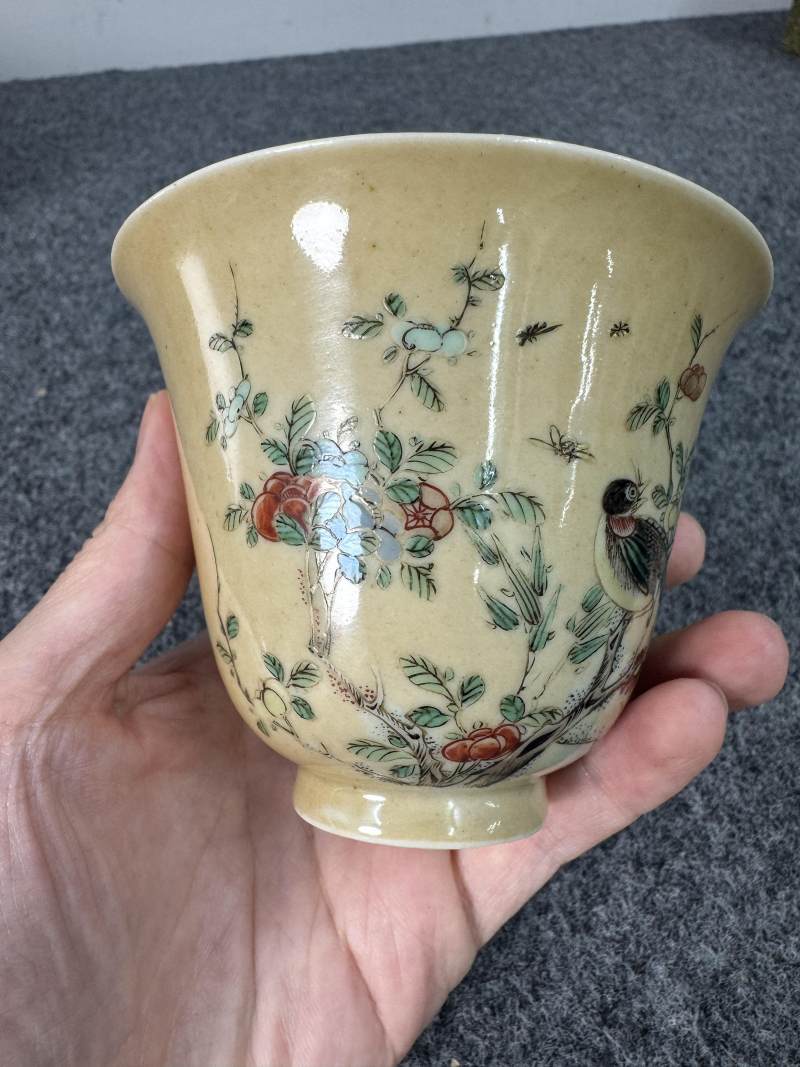 清康熙 米黃地五彩花鳥紋杯一對 - 图6