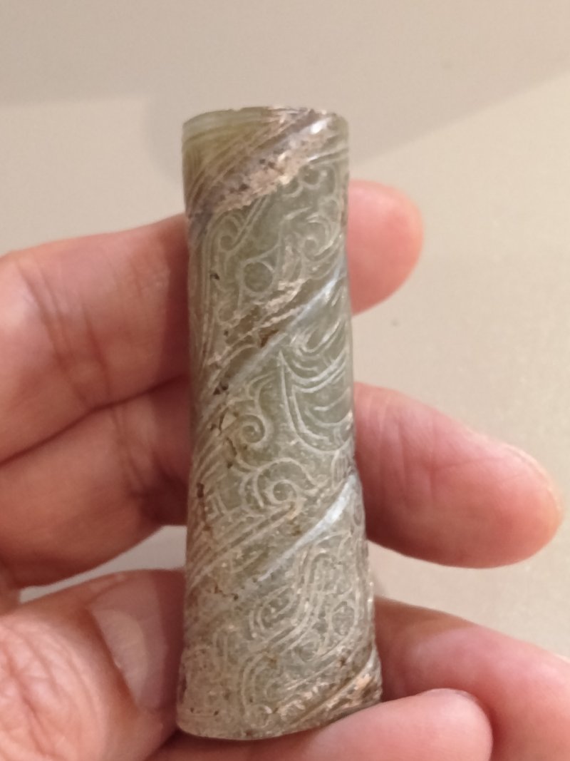 西周  青白玉纏龍紋玉勒 - 图7
