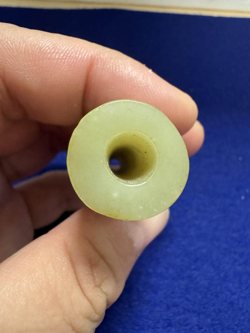 白玉獸面變形龍紋束腰形勒 - 图16