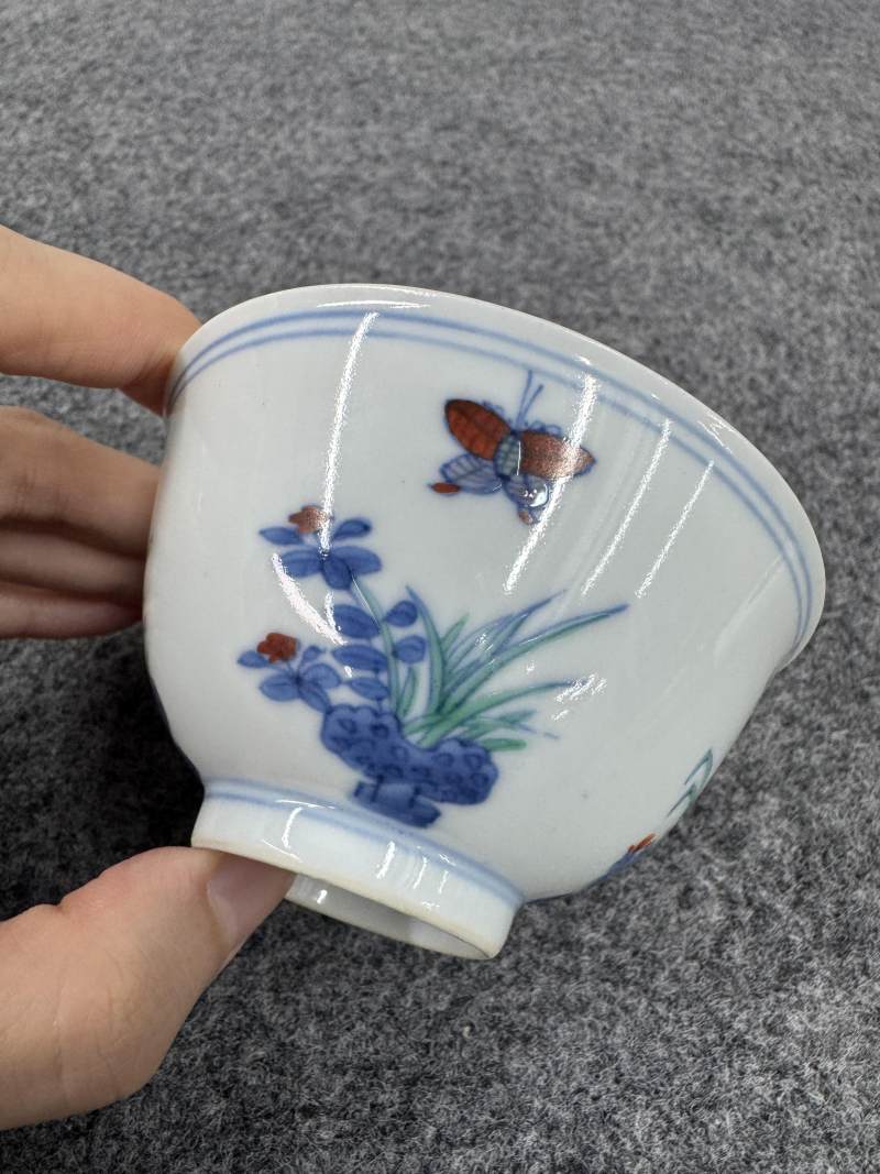 清康熙 鬥彩蝴蝶紋杯 - 图8