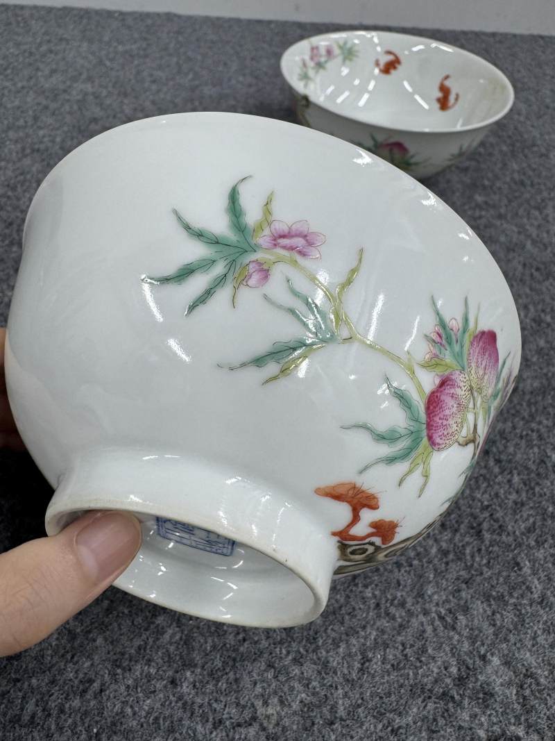 清 粉彩桃蝠紋碗一對 - 图8