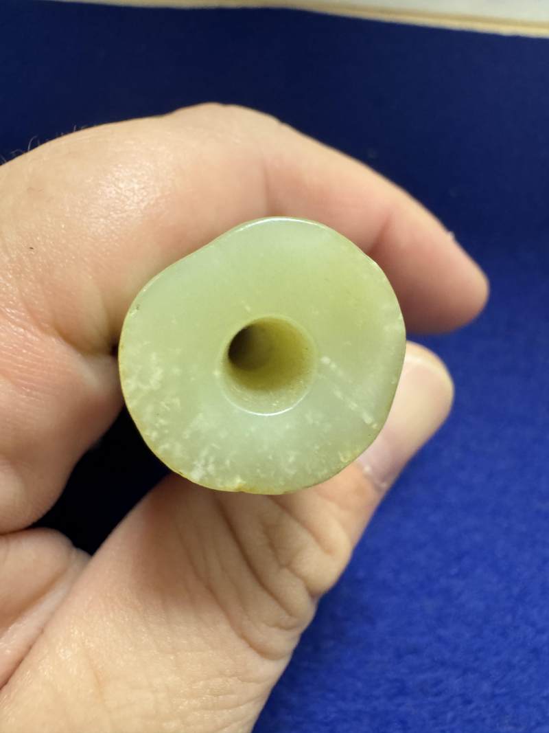 白玉獸面變形龍紋束腰形勒 - 图17