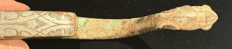 戰國銅錯銀團鳳紋承弓器 - 图6