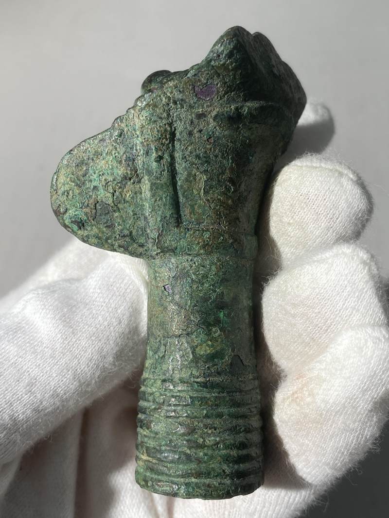 青銅大型獸首磨刀石 - 图7