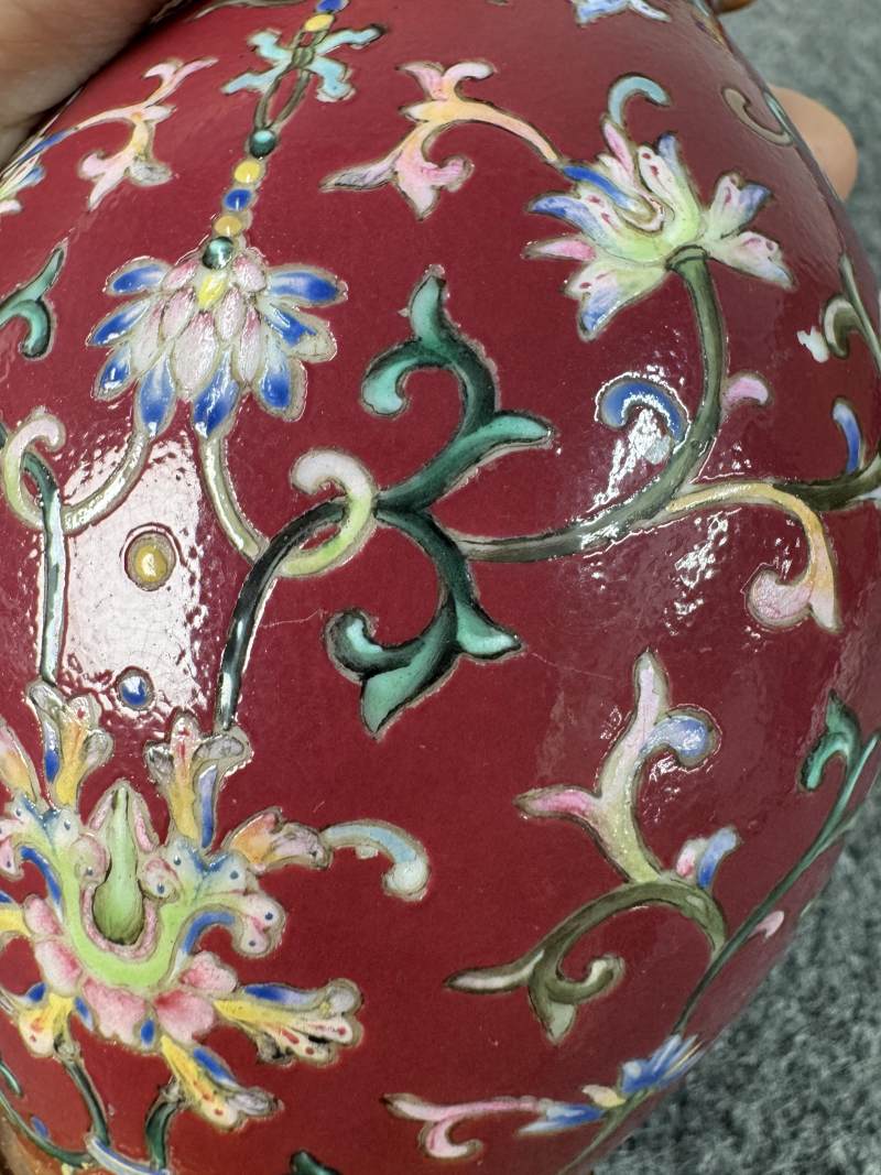 清乾隆 胭脂地粉彩花卉紋壁瓶 - 图23