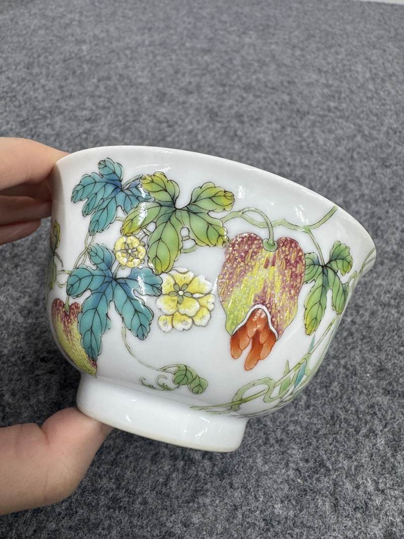 清乾隆 粉彩癩瓜紋碗 - 图6