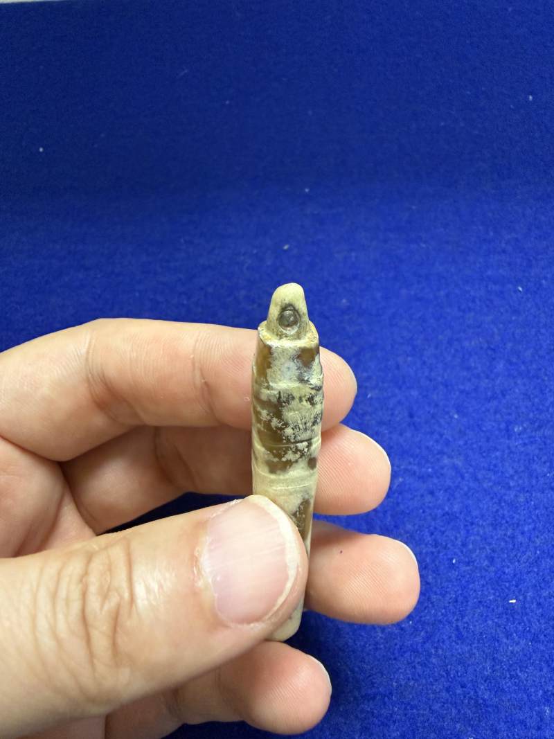 玉神人獸面紋錐形器 - 图7