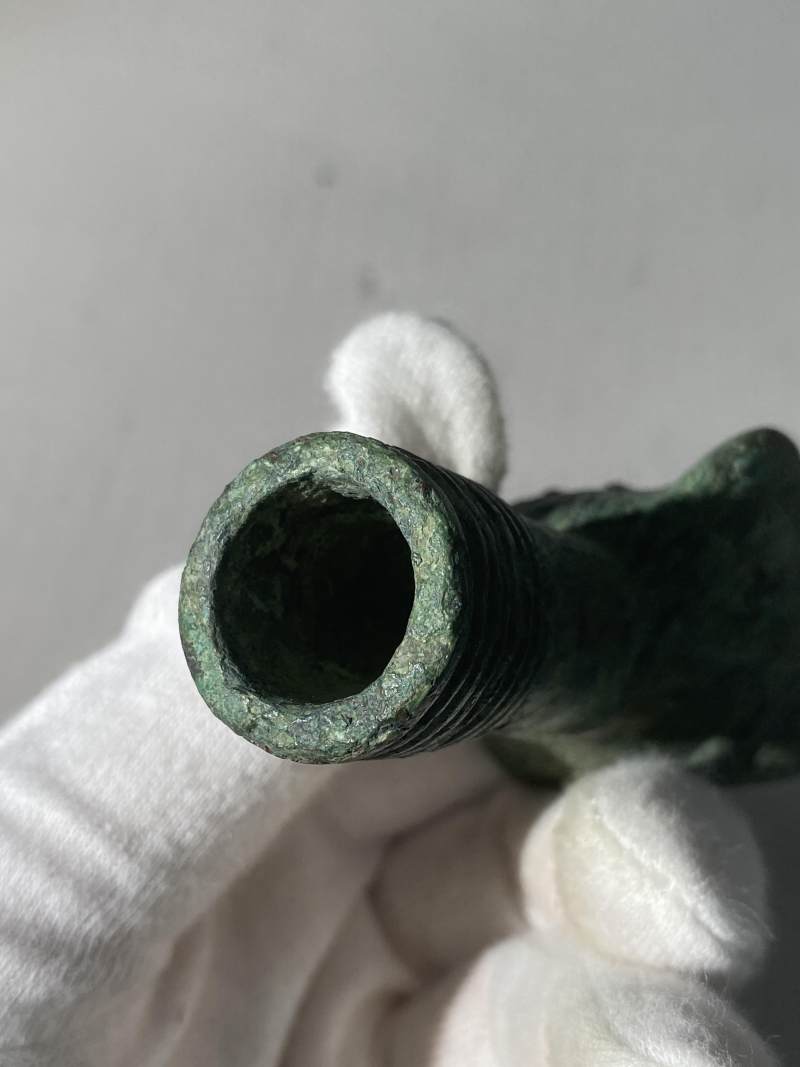 青銅大型獸首磨刀石 - 图8