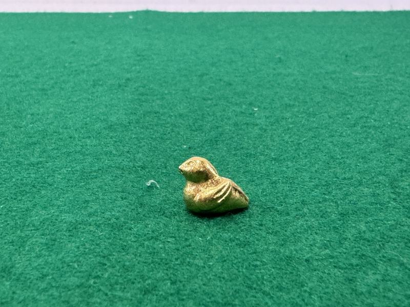 金質臥鳥和金鳩形方柱器 - 图3
