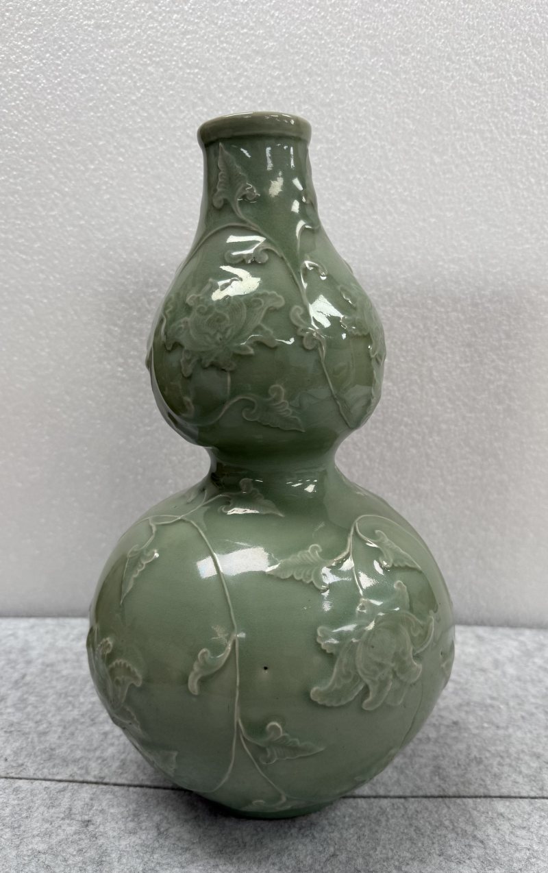 元 龍泉貼花纏枝牡丹紋葫蘆瓶 - 图7