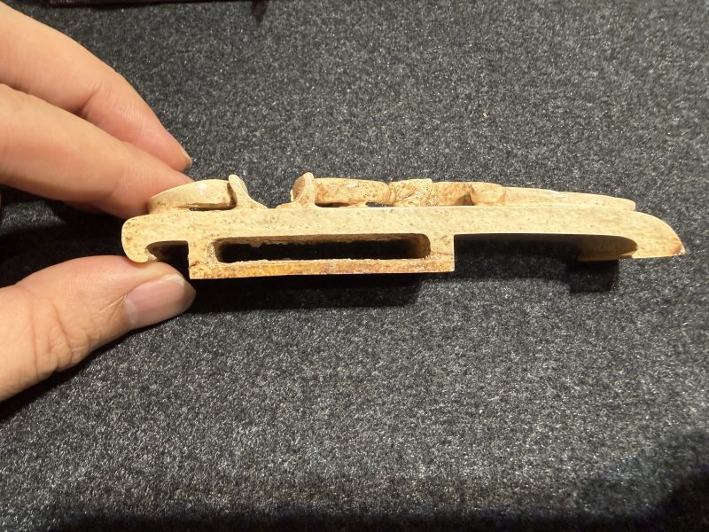 西漢  高浮雕龍鳳紋玉劍璏 - 图6