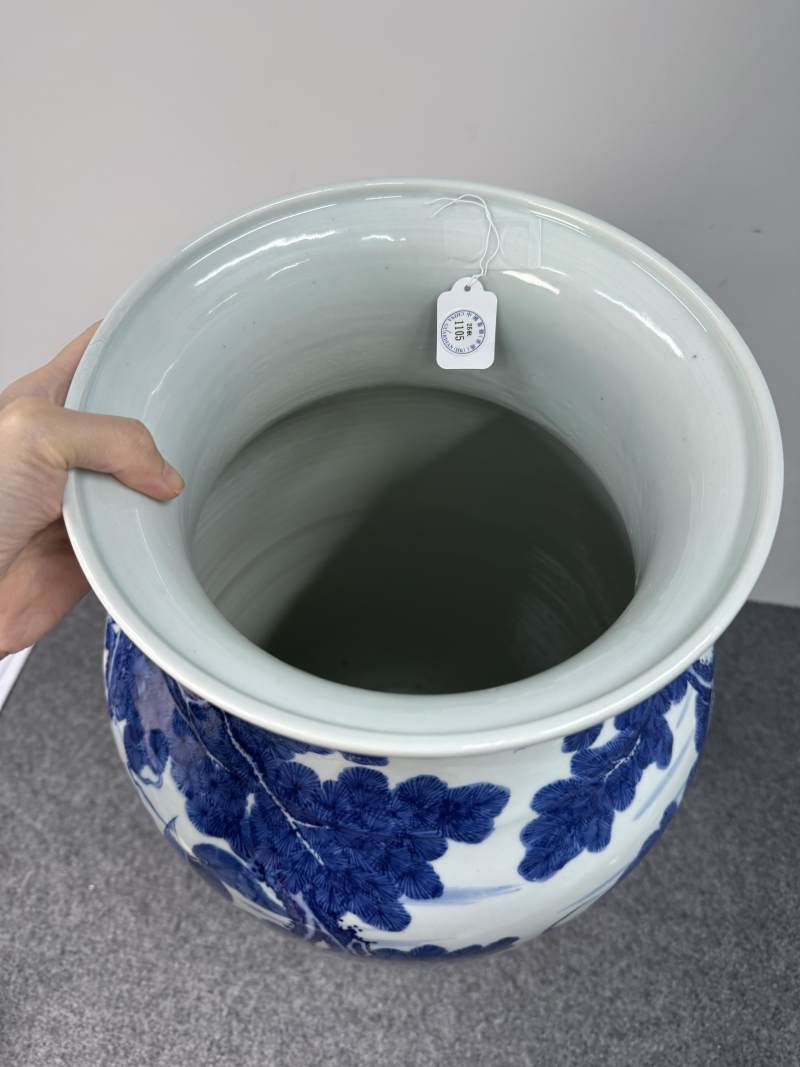 清乾隆 青花瑞獸圖燈籠瓶 - 图23