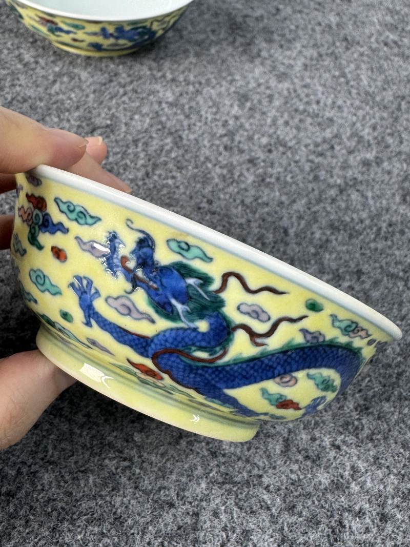清康熙 黃地鬥彩龍鳳紋碗一對 - 图4