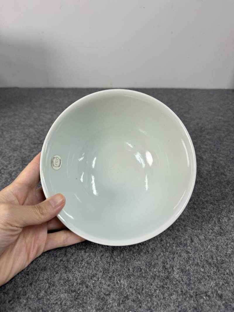 清道光 茄皮紫釉暗刻龍紋碗 - 图17