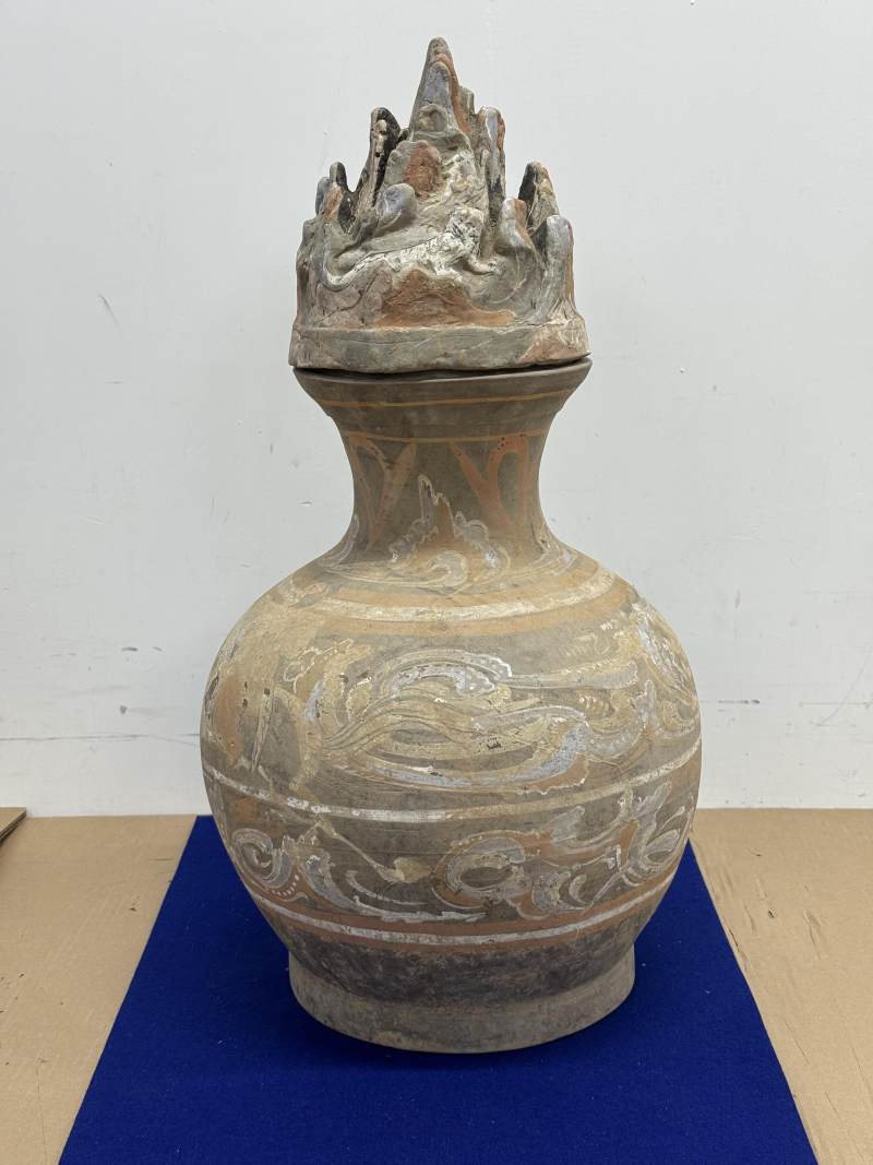 彩陶瑞獸紋蓋瓶 - 图3