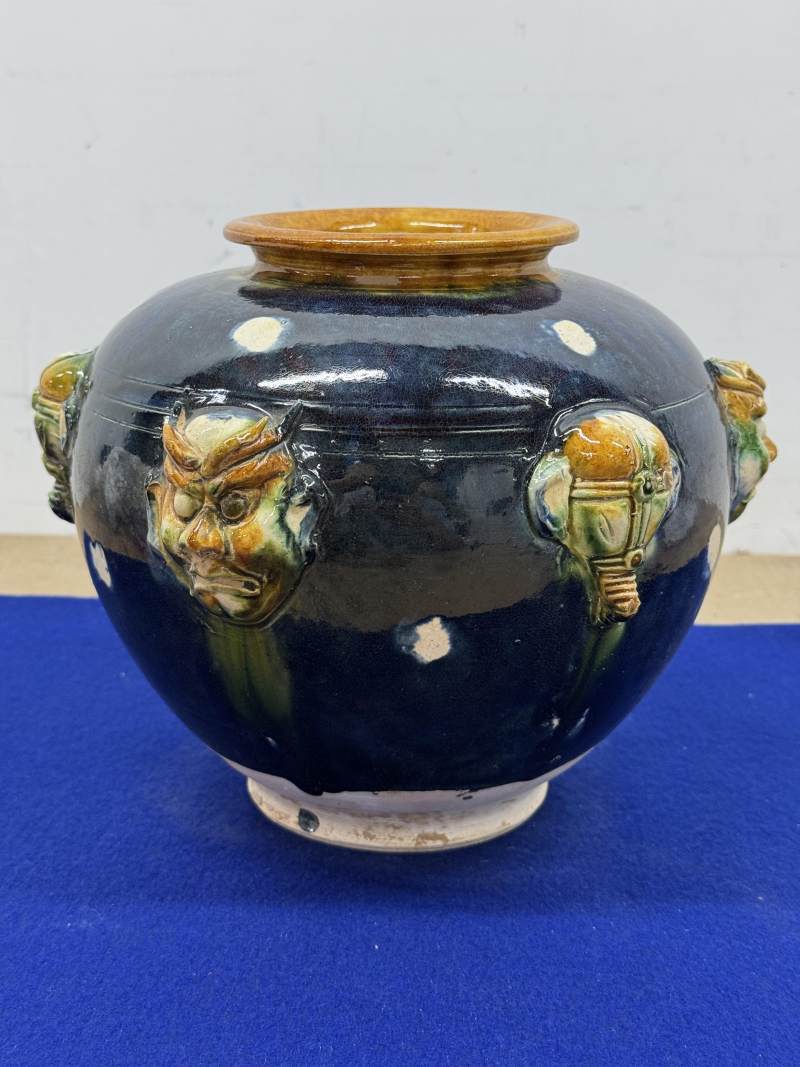 三彩藍釉獸面罐 - 图6