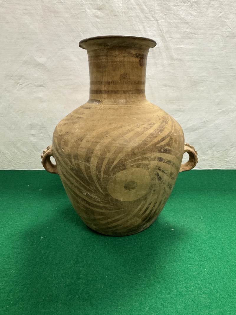 彩陶渦紋長頸雙繫罐 - 图4