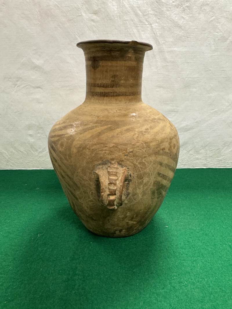 彩陶渦紋長頸雙繫罐 - 图5