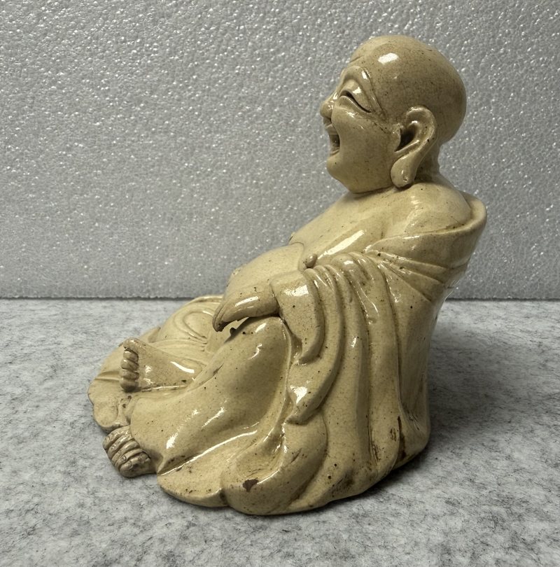 明 漳州窯米黃釉布袋和尚 - 图3