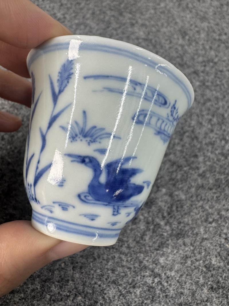 明嘉靖 青花蘆雁圖杯 - 图6