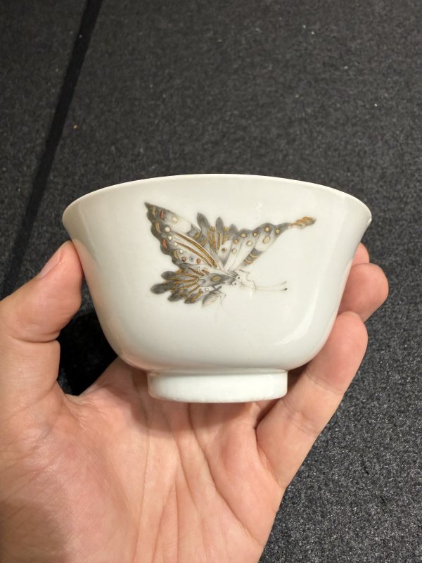 清道光 “月舫雅製”款粉彩蝴蝶紋蓋碗 - 图5