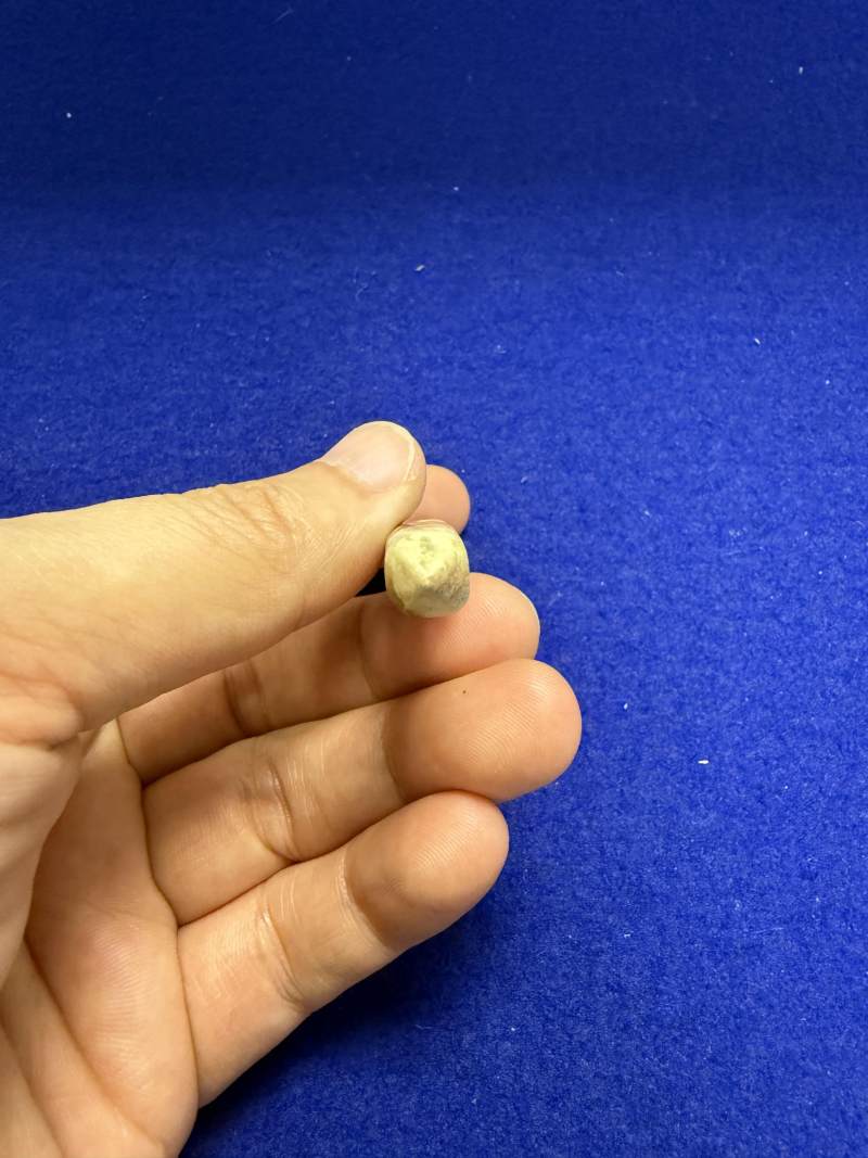 玉神人獸面紋錐形器 - 图8