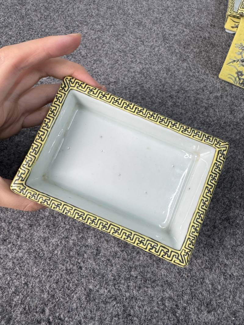 清光緒 黃地墨彩蘭紋長方小花盆帶奩一對 - 图32