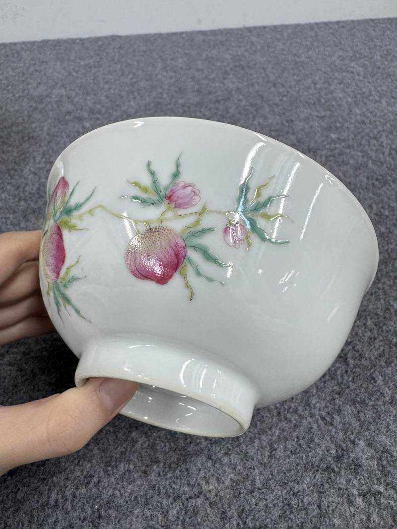 清 粉彩桃蝠紋碗一對 - 图16
