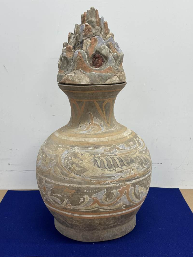 彩陶瑞獸紋蓋瓶 - 图4