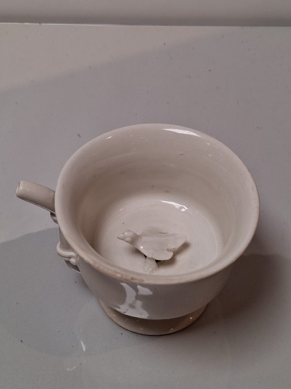 唐 邢窯白釉貼塑飛鳥紋吸杯 - 图5