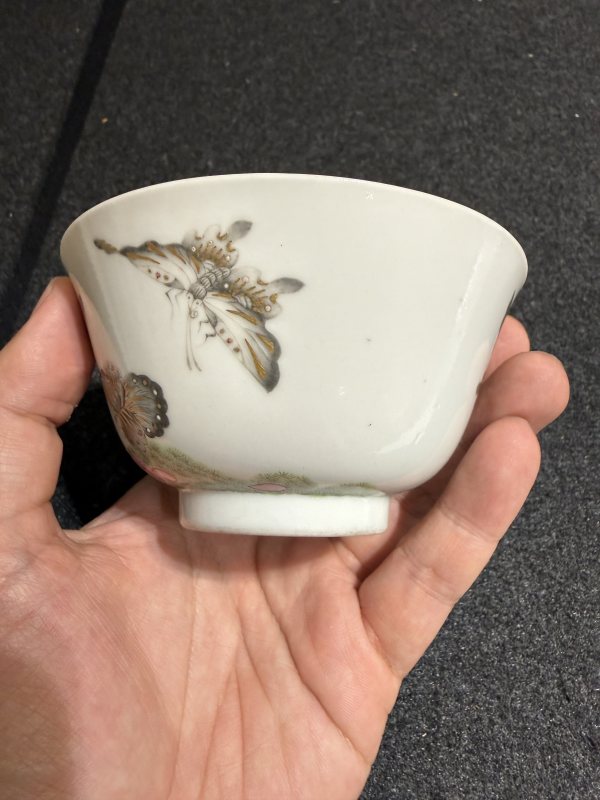 清道光 “月舫雅製”款粉彩蝴蝶紋蓋碗 - 图6