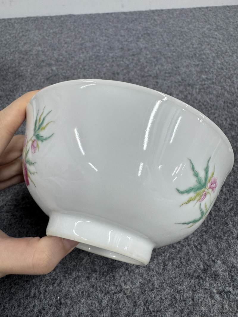 清 粉彩桃蝠紋碗一對 - 图17