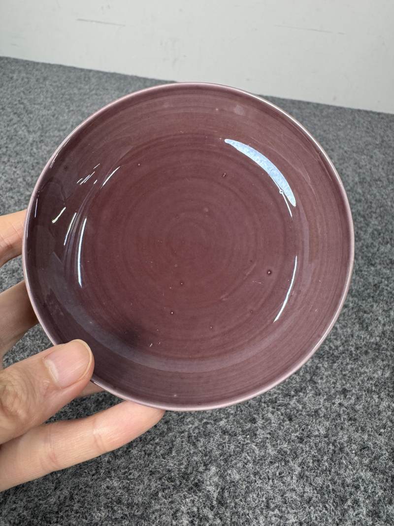 清雍正 茄皮紫釉劃花纏枝石榴紋小盤 - 图10