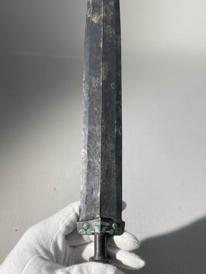 銅錯金鑲嵌綠松石劍 - 图6