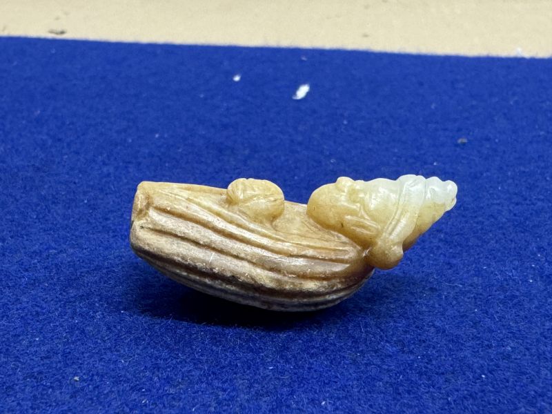 玉胡人、玉人和瑪瑙童子持靈芝各一件 - 图17