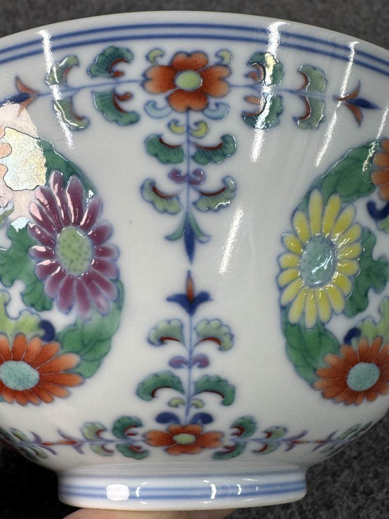 清雍正 鬥彩團菊紋碗 - 图15