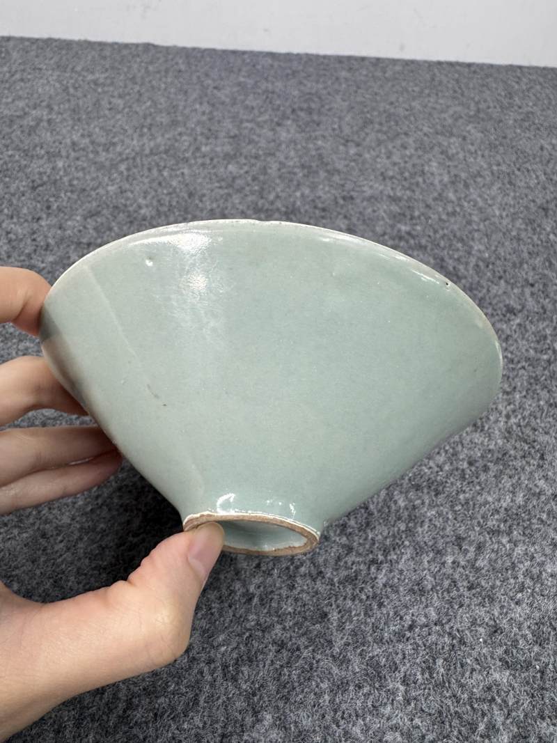 龍泉窯青釉斗笠盞 - 图5