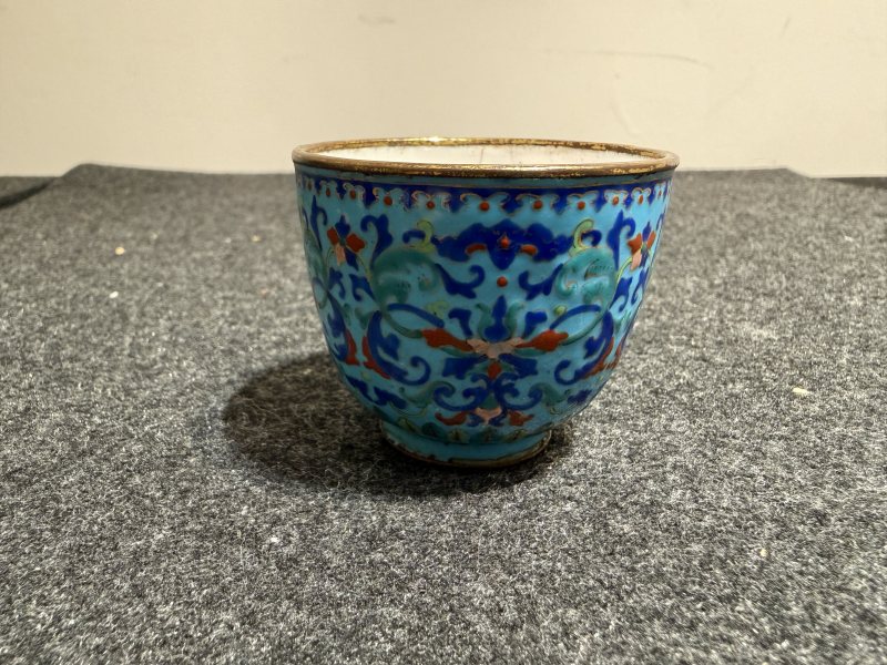 清乾隆銅胎畫琺瑯纏枝蓮紋小杯 - 图3