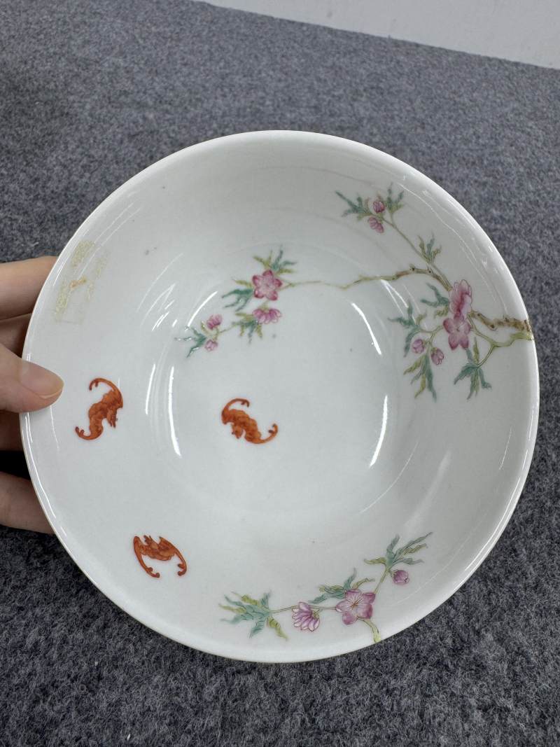 清 粉彩桃蝠紋碗一對 - 图20