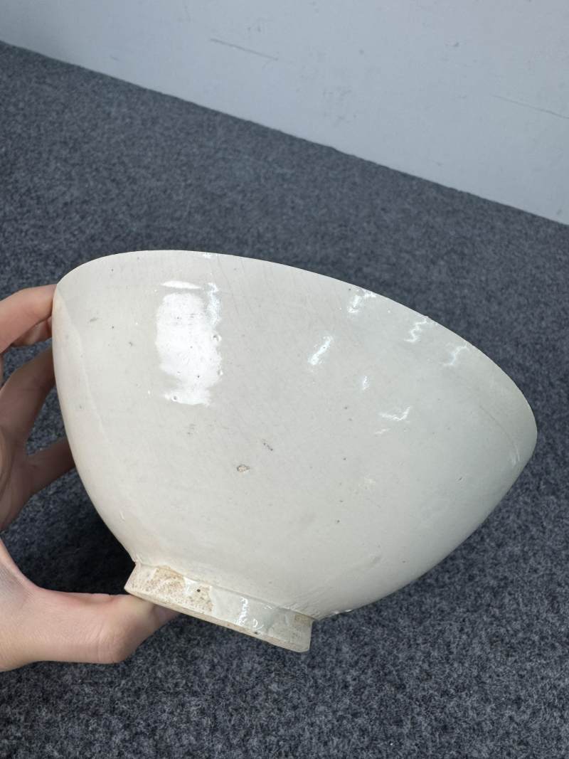 定窯白釉模印花卉人物碗 - 图12