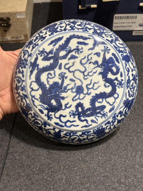 明萬曆 青花雙龍戲珠圖圓捧盒 - 图5