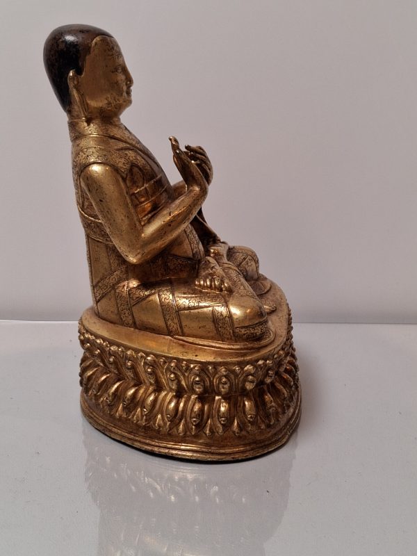 16世紀銅鎏金俄爾寺第七任堪千昆秋貝像 - 图3