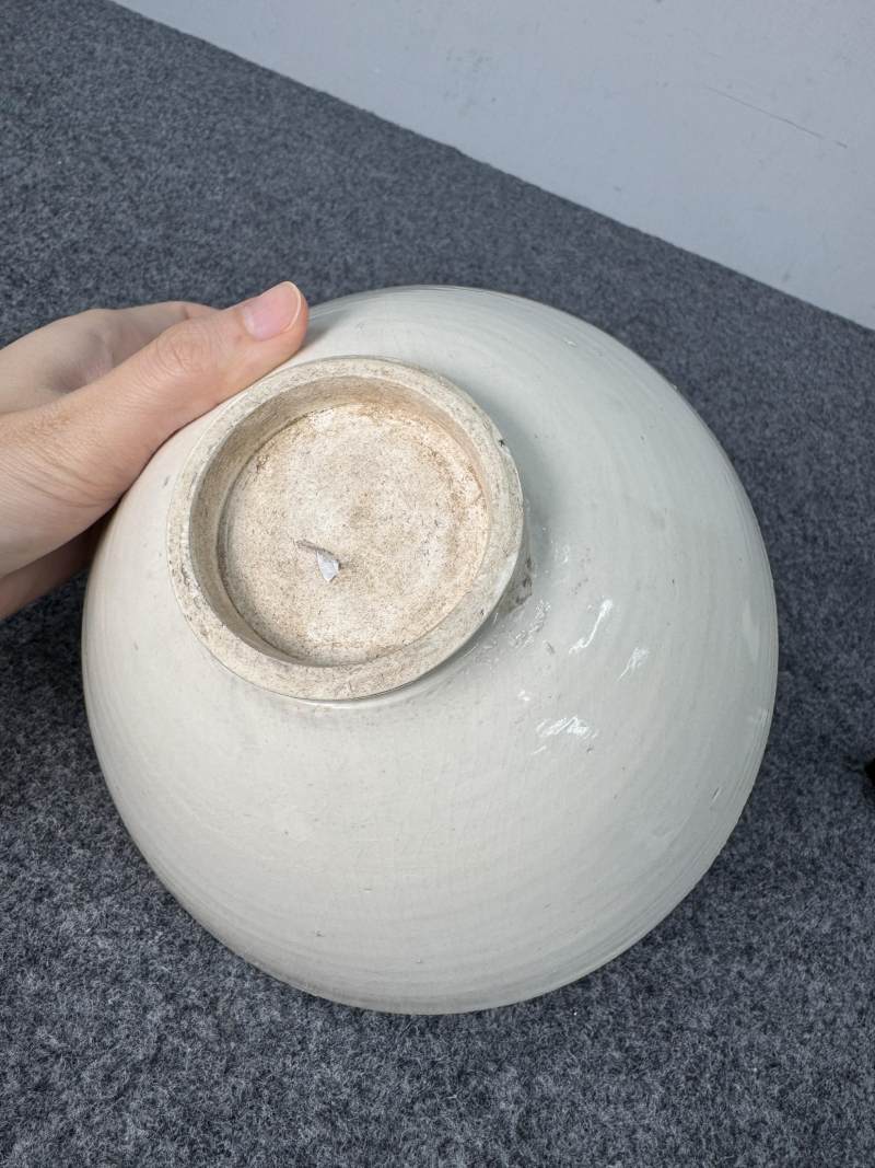 定窯白釉模印花卉人物碗 - 图13