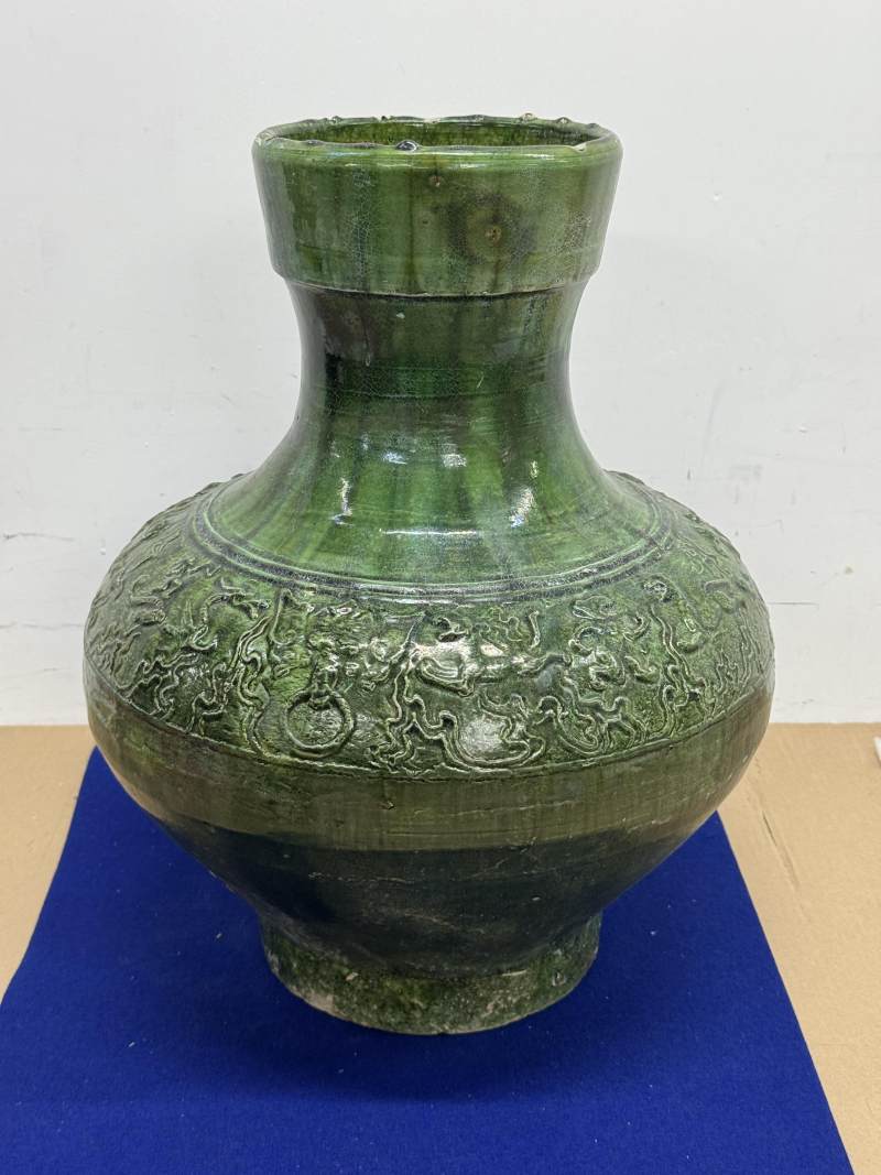 綠釉模印狩獵圖壺 - 图5