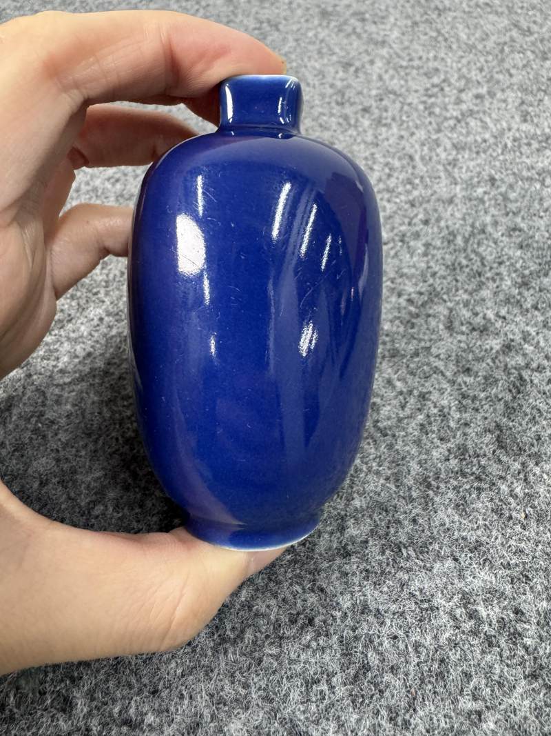 清雍正 藍釉小瓶 - 图4